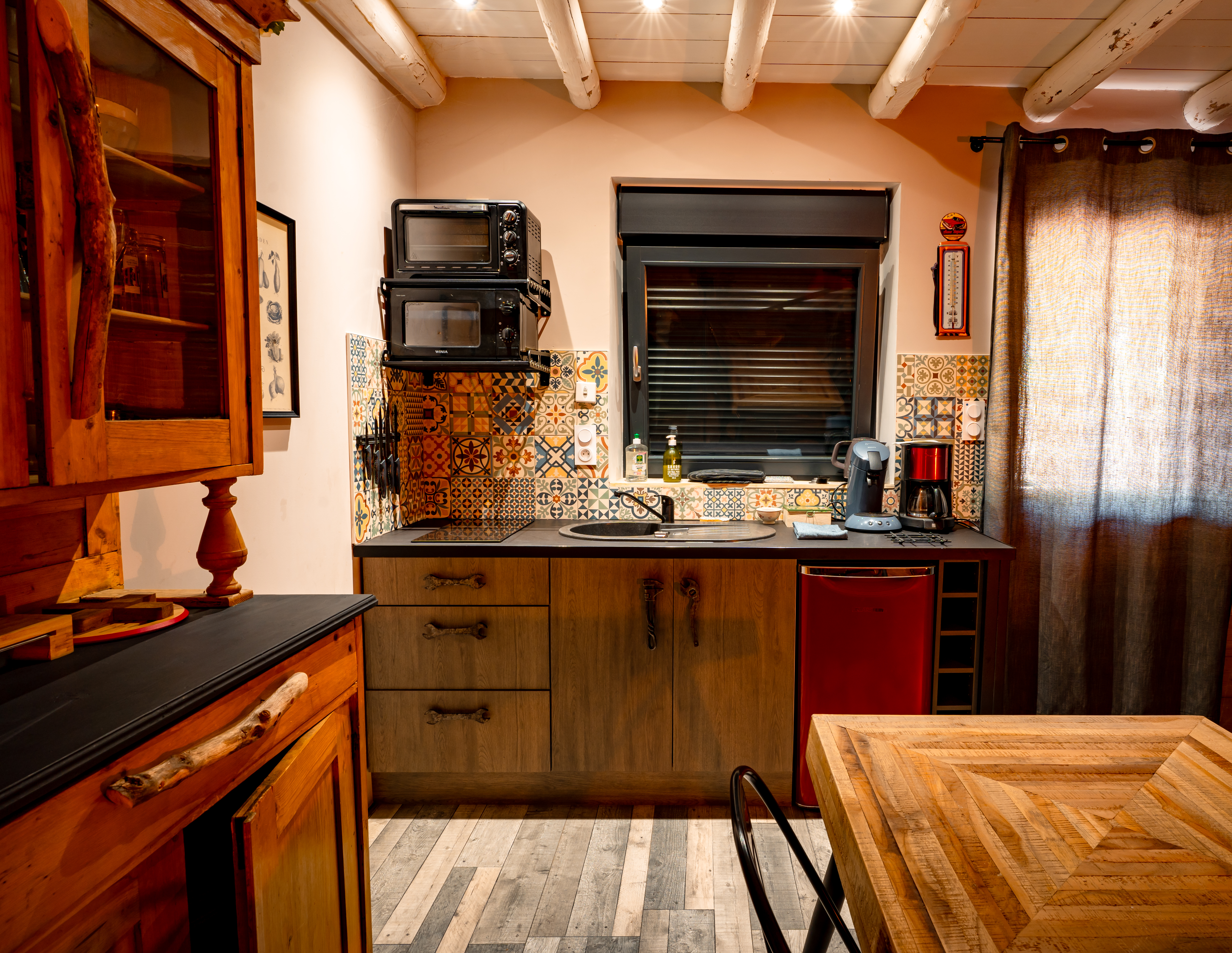 <span style="font-family: Simonetta, cursive">Le garage de léon</span>